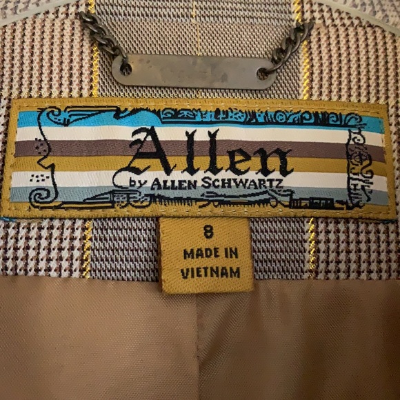 Allen Schwartz Woman’s Plaid Blazer . Size 8 - Picture 3 of 8